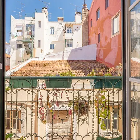 Апартаменты Guestready - Colorful Marreiros Heart *