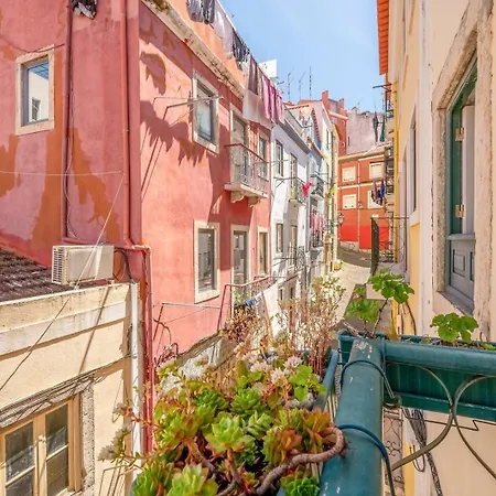 Apartment Guestready - Colorful Marreiros Heart Lisbon