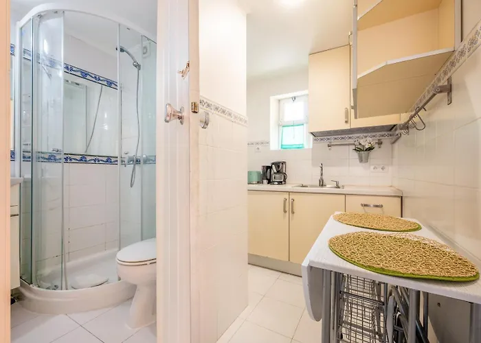 Guestready - Colorful Marreiros Heart